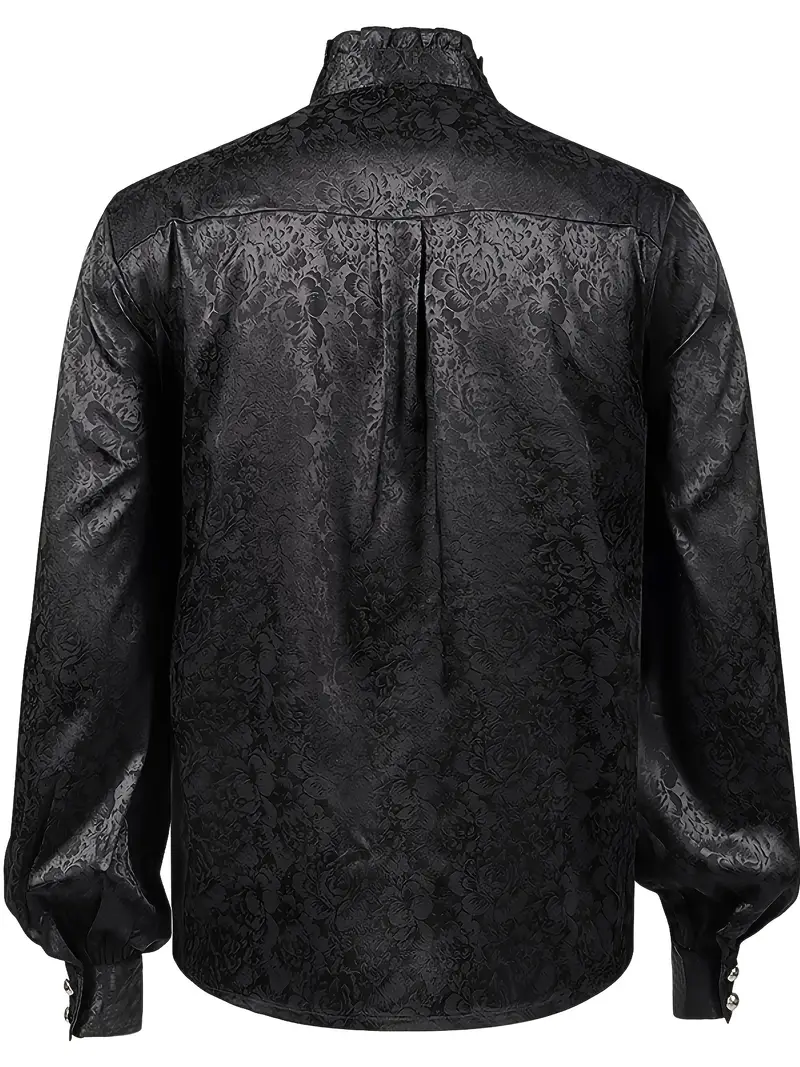 gotycka koszula vintage obrócona tyłem na białym tle