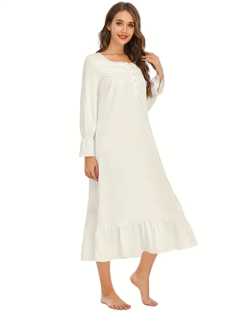 kobieta obrócona bokiem ubrana w koszulę nocną bawełnianą