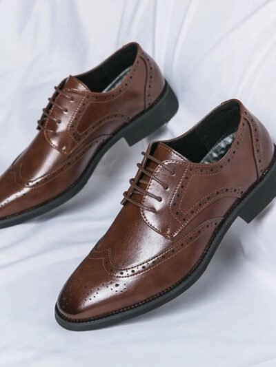 brązowe Biznesowe buty vintage męskie na białym materiale