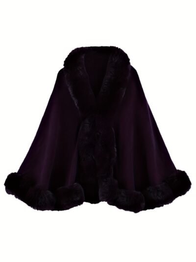 ciemnofioletowa elegancka peleryna damska z puchowym wykonczeniem na białym tle